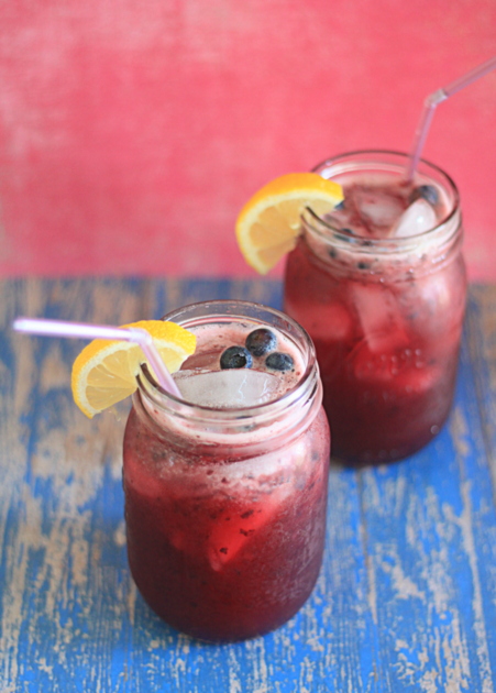 blueberry-lemonade-summer-drink-recipes