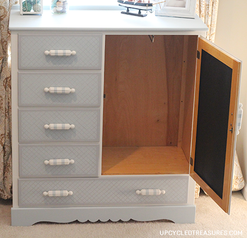 Have an old dresser you don't know what to do with? Check out this vintage kids dresser makeover with a hidden chalkboard inside! UpcycledTreasures.com