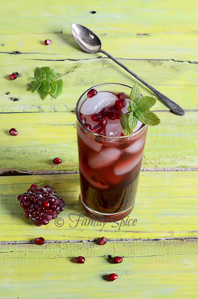 pomegranate-iced-tea-summer-drink-recipes