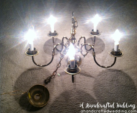 Have an old chandelier just sitting around? Well, turn that thrift shop chandelier into a DIY Mason Jar Chandelier! MountainModernLife.com