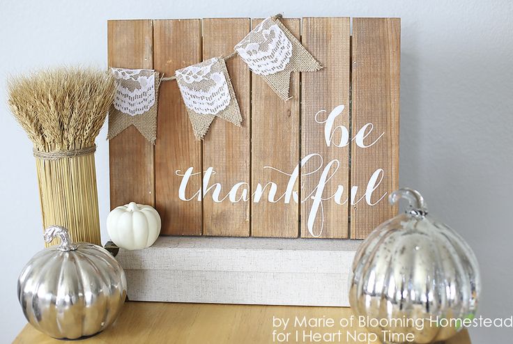 Be-Thankful-Pallet-Art-by-Blooming-Homestead