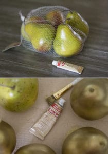 Check out how you can create a simple and rustic Give Thanks place setting for Thanksgiving. MountainModernLife.com