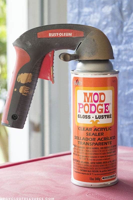 using-mod-podge-clear-spray-sealer-on-wood-slice-art