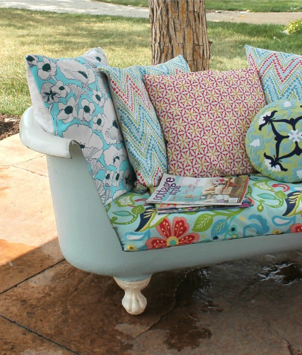 How-to-make-an-Outdoor-Sofa-from-a-cast-iron-bathtub