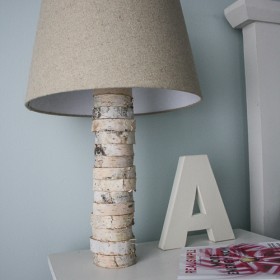diy-stacked-wood-lamp