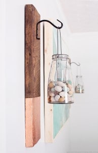 rustic-vertical-wall-hanging-using-barnwood-mountainmodernlife.com