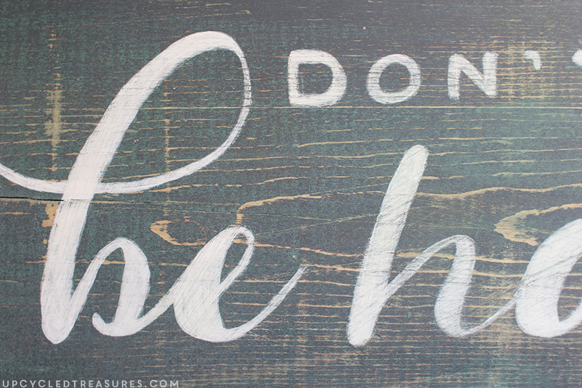 diy-dont-worry-be-happy-handmade-sign-close-up-upcycledtreasures