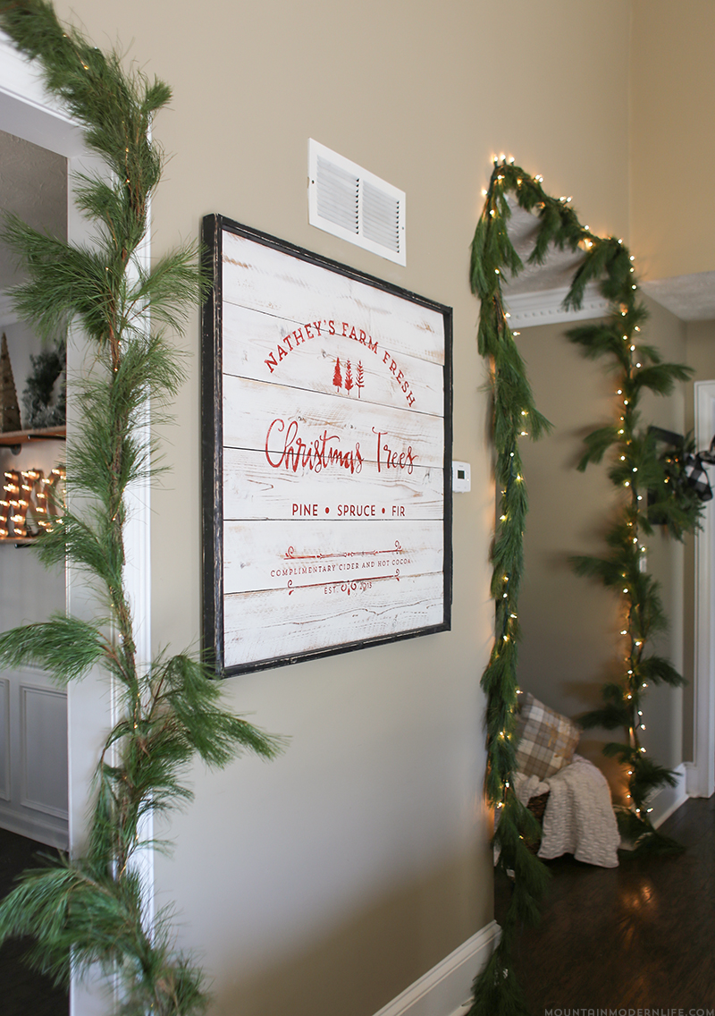 Create a family established Farm Fresh Christmas Trees sign that you can enjoy during the holidays! MountainModernLife.com