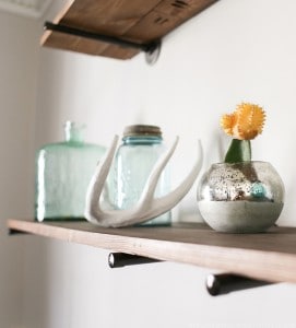rustic-industrial-pipe-shelves-mountainmodernlife.com-17