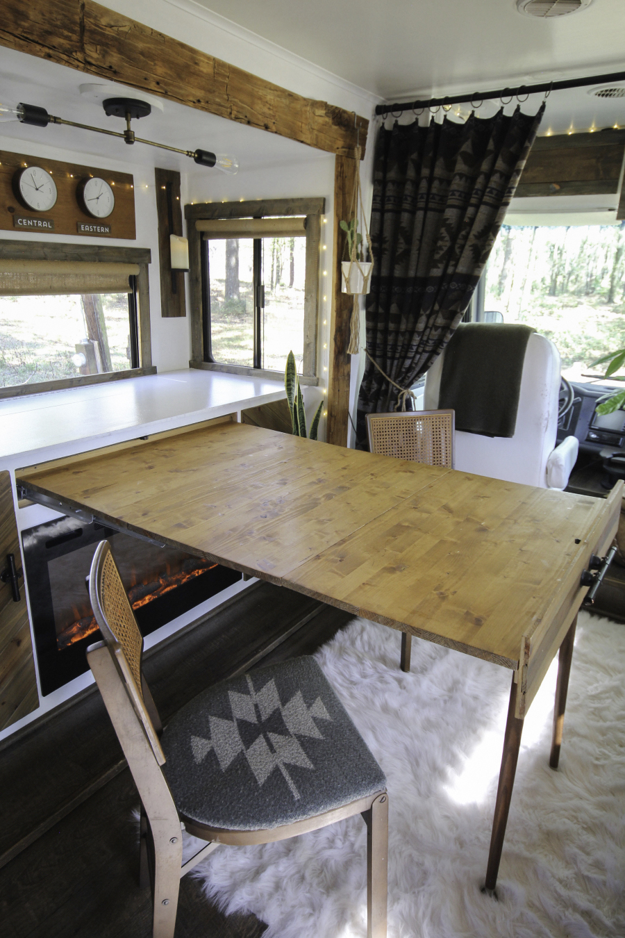 diy expanding table in RV