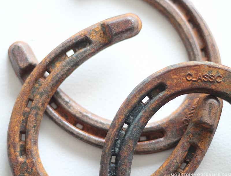 How to Make Metal Rust in Less than 10 Minutes - See how easy it is to create a rusty patina for an antique finish, using items you probably already have on hand. MountainModernLife.com 
