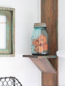 Looking for a project you can make from scrap wood? See how easy it is to create this Rustic Wall Sconce. MountainModernLife.com