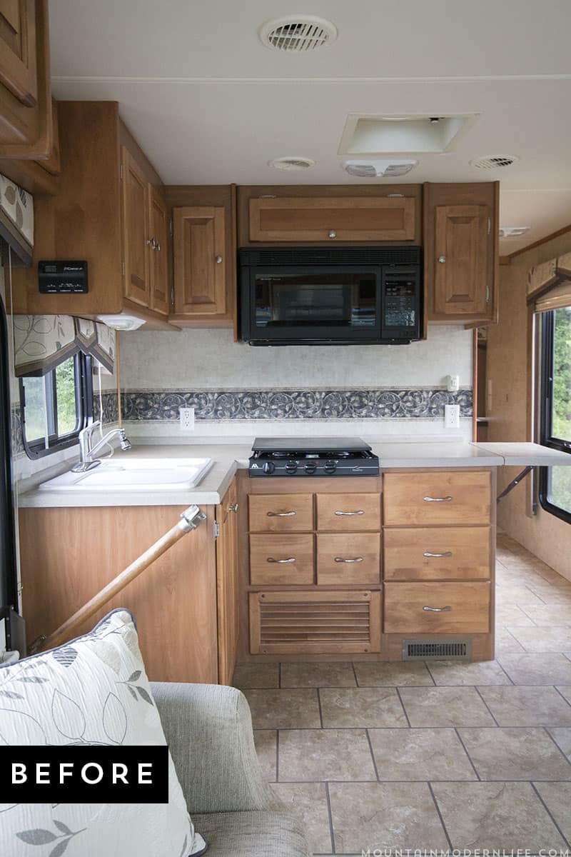Ready to remove the outdated wallpaper border in your RV?