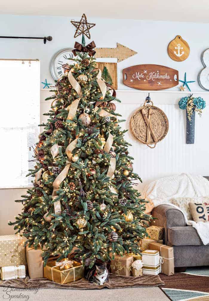 Rustic Luxe Christmas Tree | Domestically Speaking