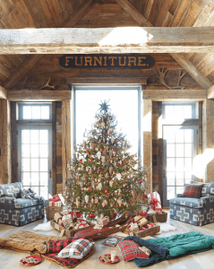 rustic-christmas-tree-countryliving