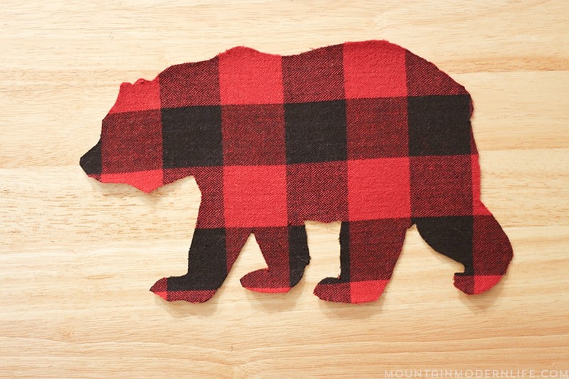 Love Buffalo Plaid? See how easy it is to make these Rustic Winter Pillows that you can keep around after the holidays! MountainModernLife.com
