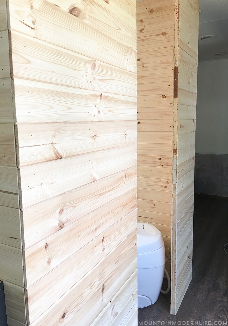 Are you thinking about renovating your RV? See how easy it can be to bring life in by creating planked walls in a RV. Mountainmodernlife.com