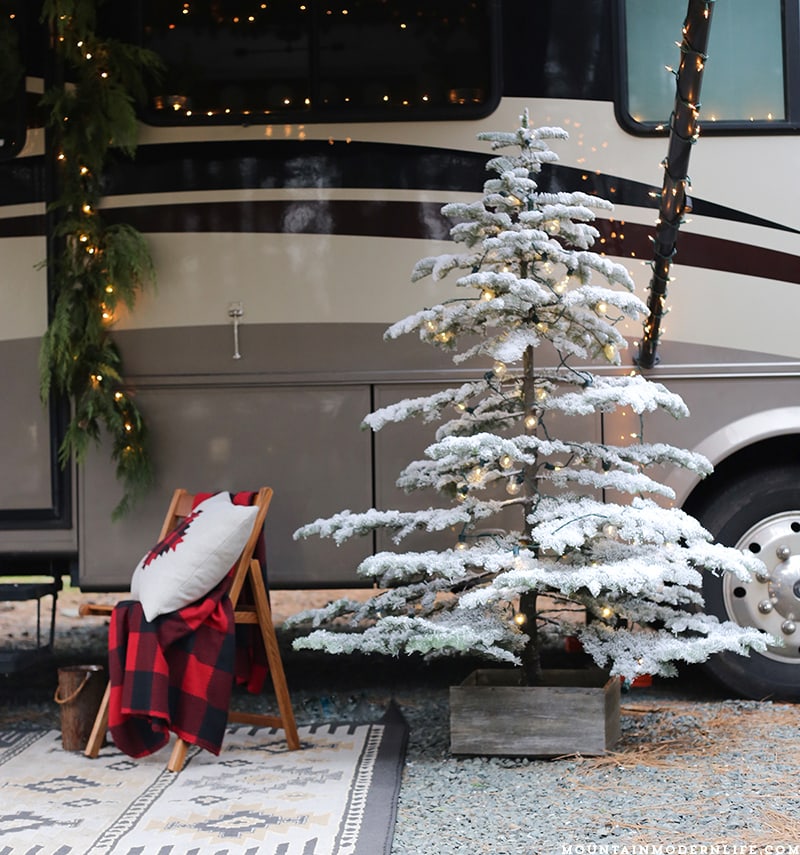 Cabin-Inspired Christmas in the Camper! Come see how we decorated our RV for the holidays! MountainModernLife.com