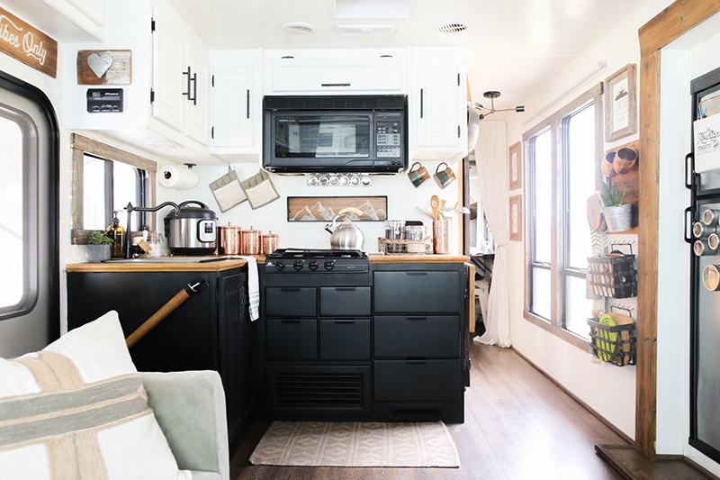 Looking for ways to maximize the space in your RV? Here are some tips for Organizing a Tiny Kitchen! MountainModernLife.com