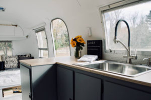 Camper Tour: Meet Magdalene the Airstream (for sale!), a vintage trailer renovated by Steady Streamin’ Cashios! | Featured on MountainModernLife.com