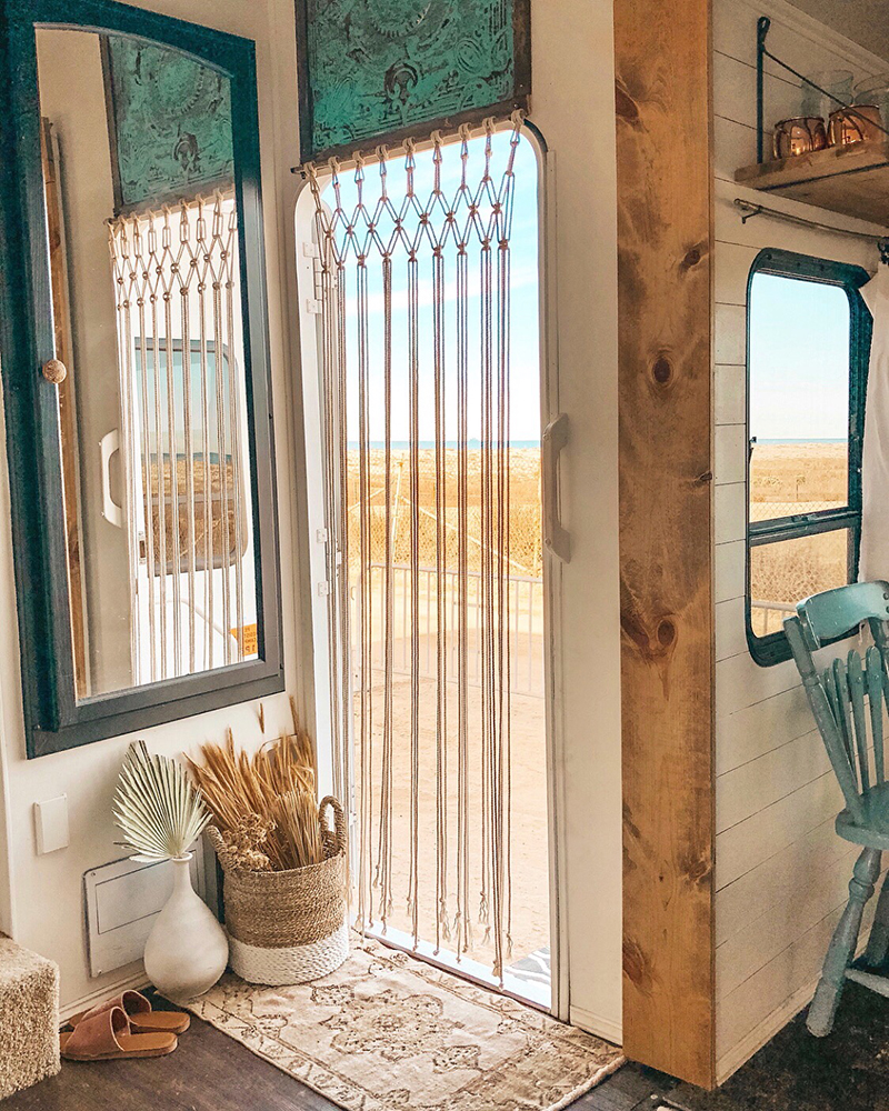 See how a couple transformed their outdated RV into a boho surf shack! Renovation from @ShelbyAdrift - Featured on MountainModernLife.com!