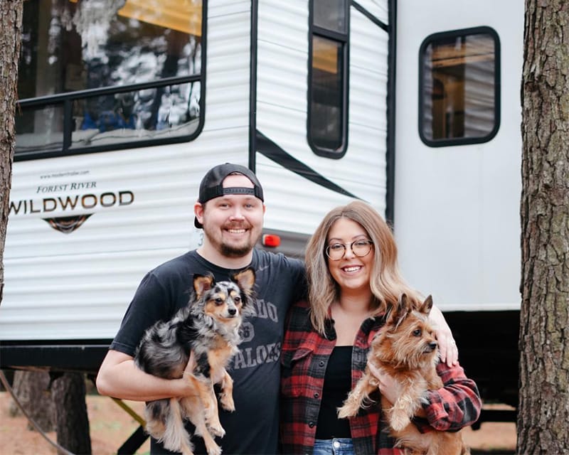 Tour this travel trailer renovated with Southwestern vibes from @TinCanRamblers! See the before and after on MountainModernLife.com