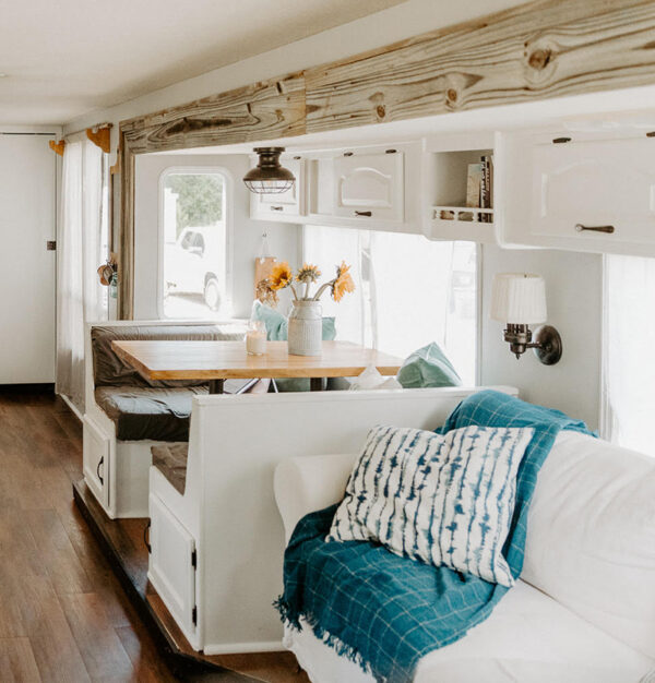 This outdated motorhome was transformed into a bright and beautiful ...