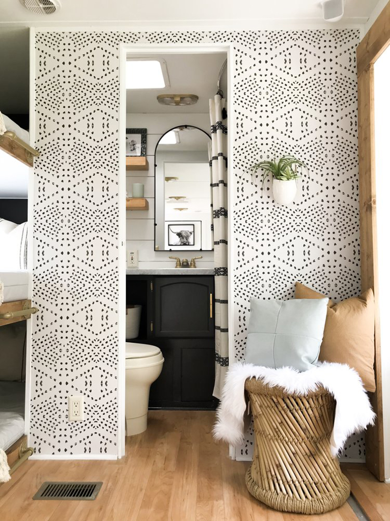 This Nashville Couple brings new life to outdated campers! Come see the before and after photos of their Forest River RV transformation! Featuring @bestofourtodays on MountainModernLife.com