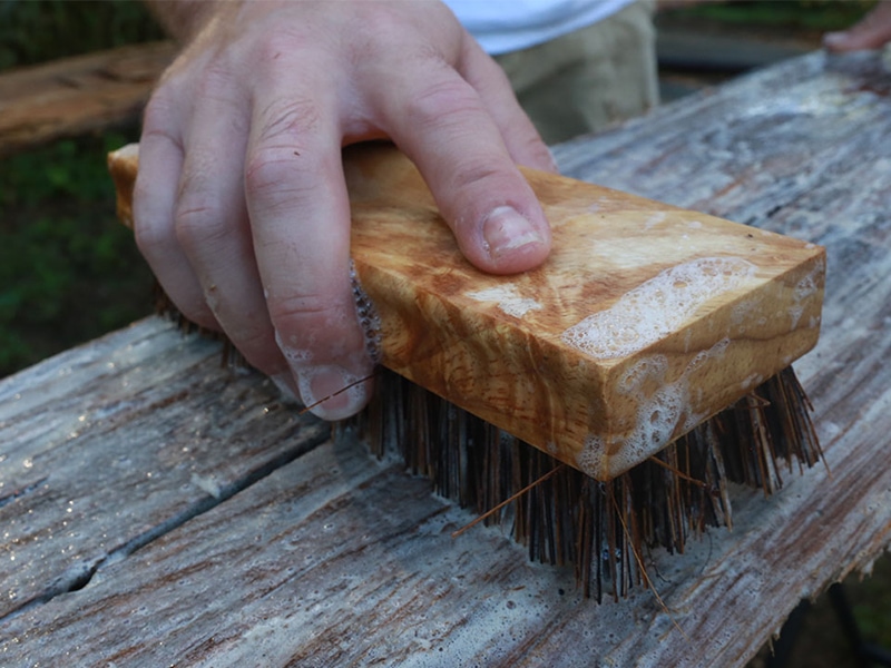 How to clean reclaimed wood (and get rid of bugs!) before you bring it into your home or RV | MountainModernLife.com