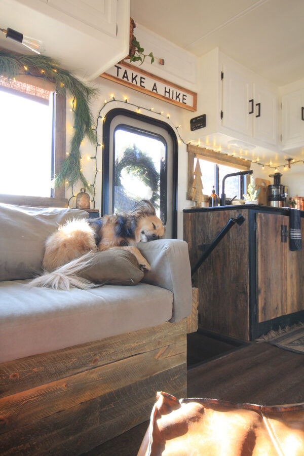 Renovated RV Christmas Tour | MountainModernLife.com