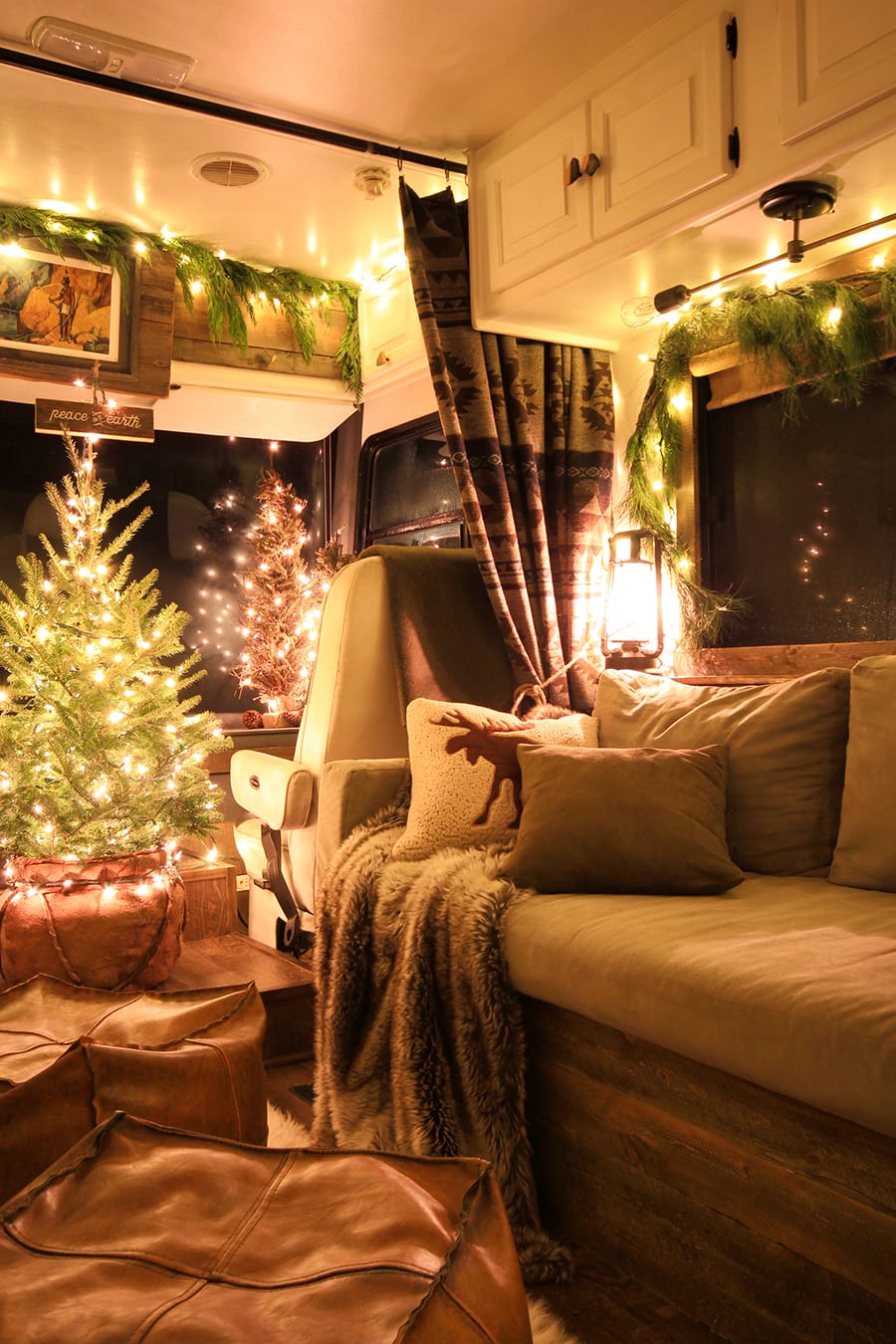 RV decorated for Christmas