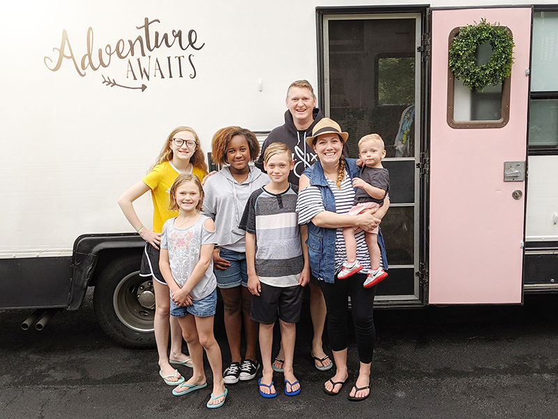 Family of 7 renovates RV together before taking vacation in it