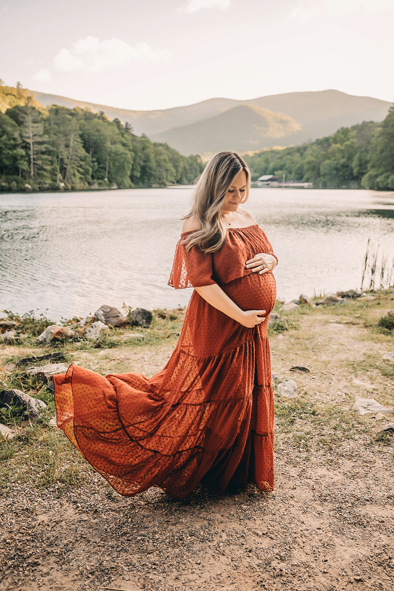 Our Mountain Maternity Photoshoot at Vogel State Park